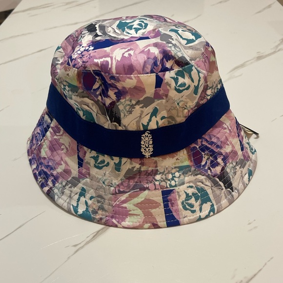 FREE PEOPLE Bucket Hat Digital Blooms - Picture 5 of 9